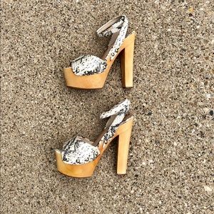 Steve Madden: Size 8.5. Platforms.